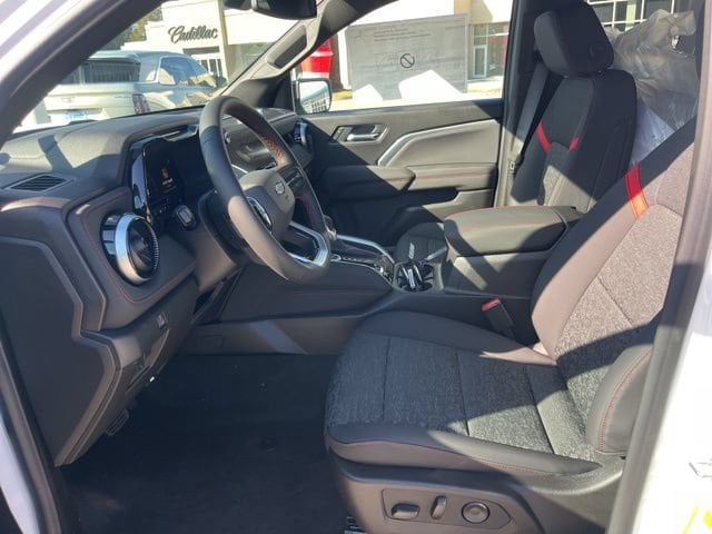 2026 Chevrolet Colorado Z71 - Photo 16