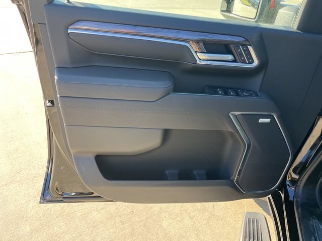 2026 Chevrolet Silverado 3500 HD LTZ - Photo 17