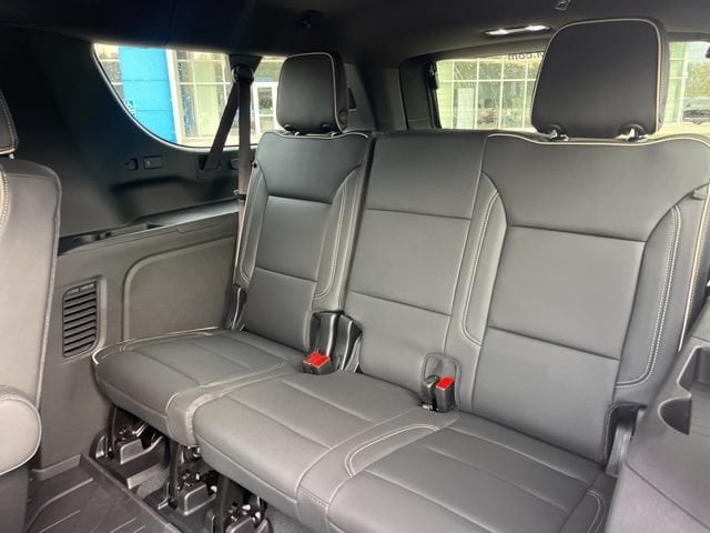 2026 Chevrolet Suburban Premier - Photo 42