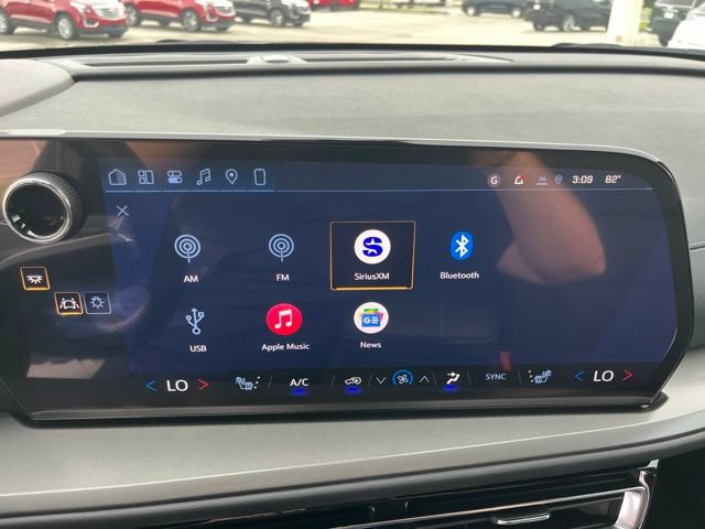 2027 Chevrolet Traverse LT - Photo 29