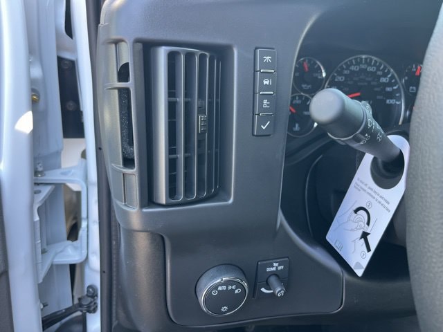 2025 Chevrolet Express Cargo Work Van - Photo 14