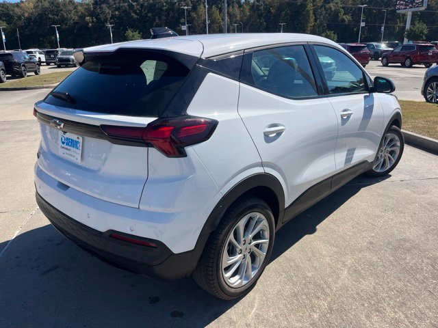 2027 Chevrolet Bolt LT - Photo 7