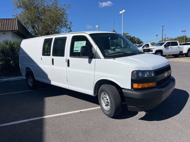 2025 Chevrolet Express Cargo Work Van - Photo 9