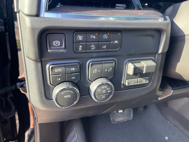 2027 Chevrolet Tahoe Z71 - Photo 20