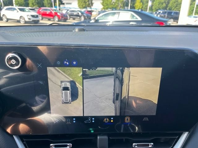 2027 Chevrolet Equinox LT - Photo 32
