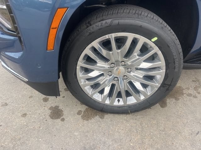 2026 Chevrolet Suburban Premier - Photo 45