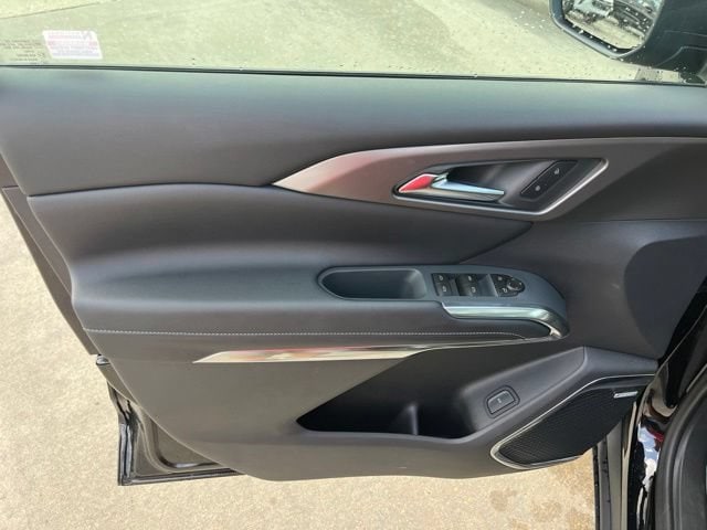2027 Chevrolet Traverse LT - Photo 14