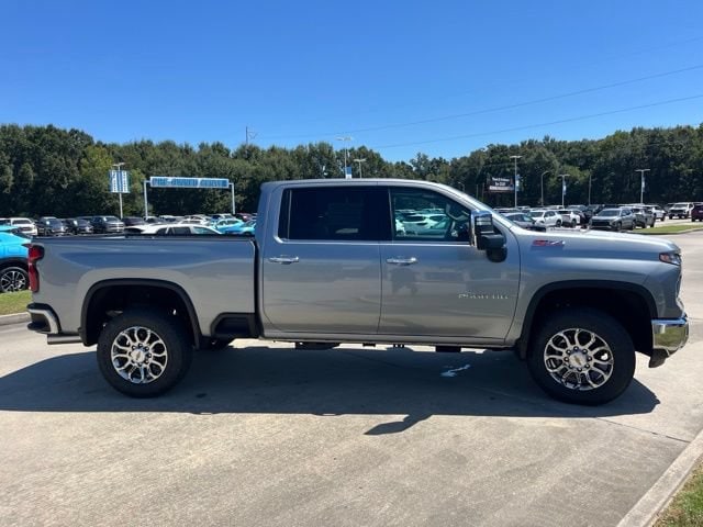 2026 Chevrolet Silverado 2500 HD LTZ - Photo 9
