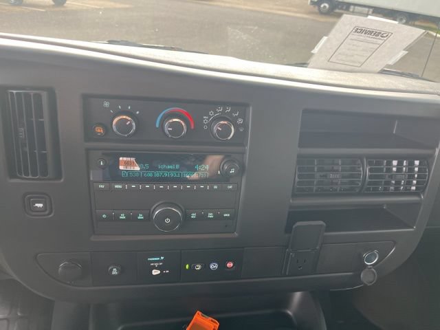 2025 Chevrolet Express Cargo Work Van - Photo 20