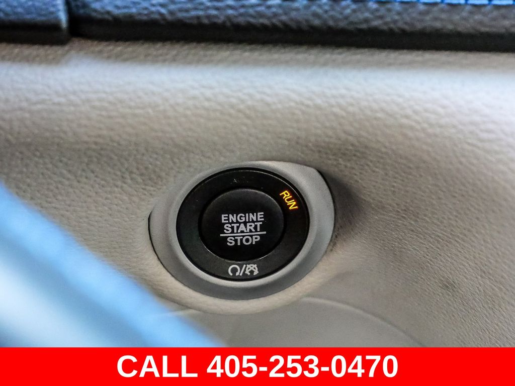 2021 Chrysler Pacifica Hybrid Touring L - Photo 37