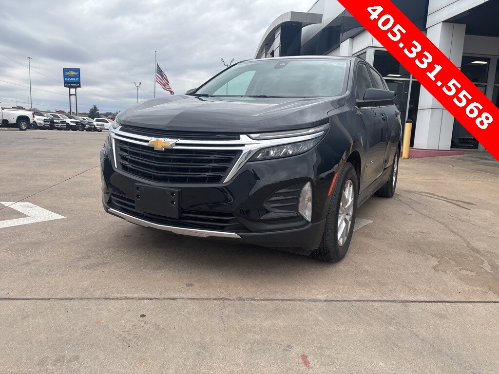 2022 Chevrolet Equinox LT photo 2