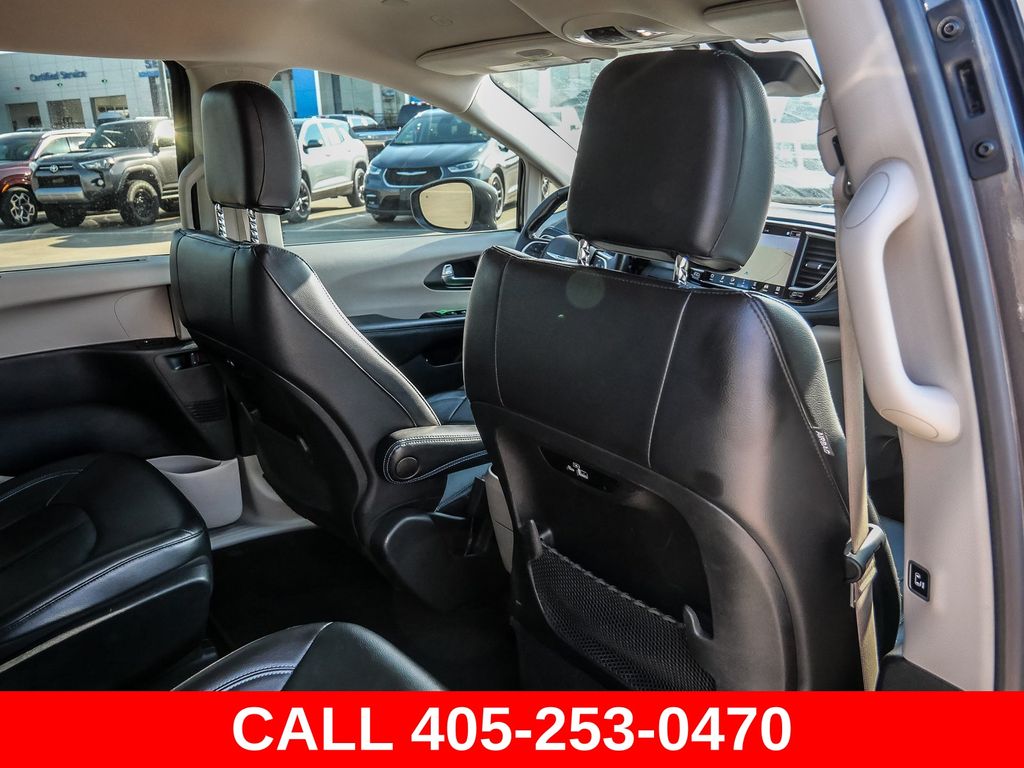 2021 Chrysler Pacifica Hybrid Touring L - Photo 25