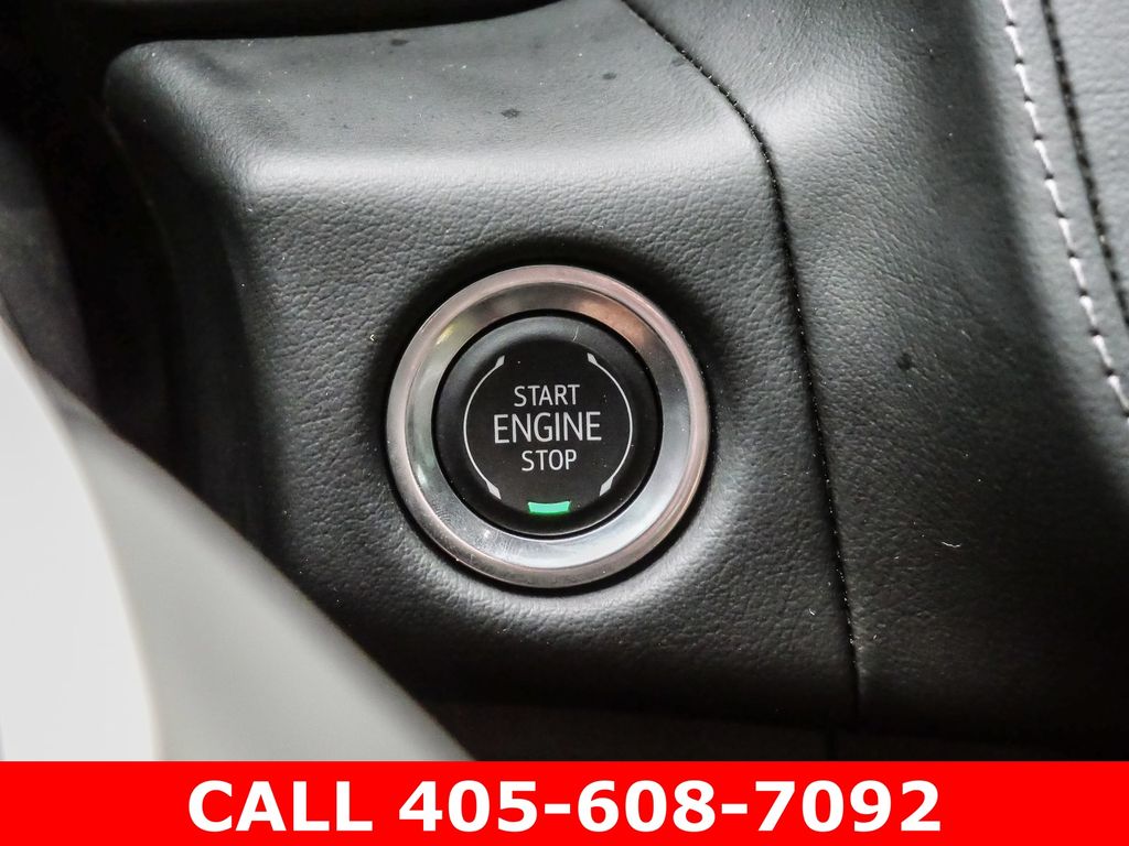 2024 GMC Yukon SLE - Photo 32