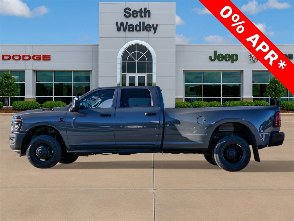 New 2026 Ram 3500 TRADESMAN CREW CAB 4X4 8' BOX Pickup