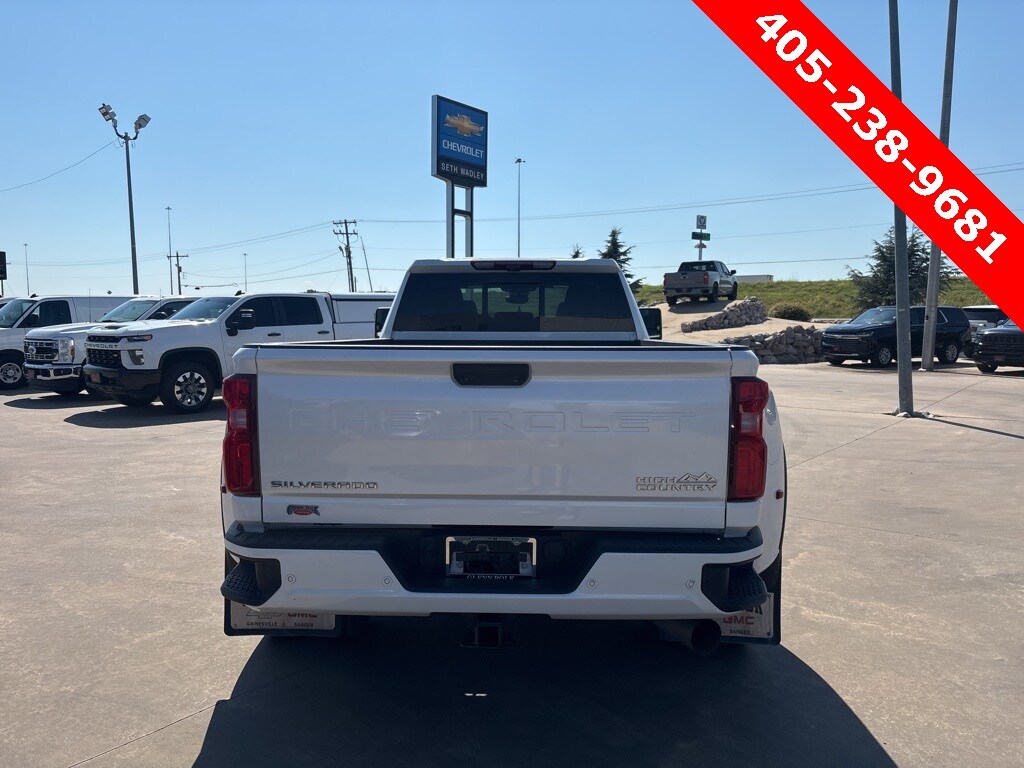 2024 Chevrolet Silverado 3500HD High Country photo 4