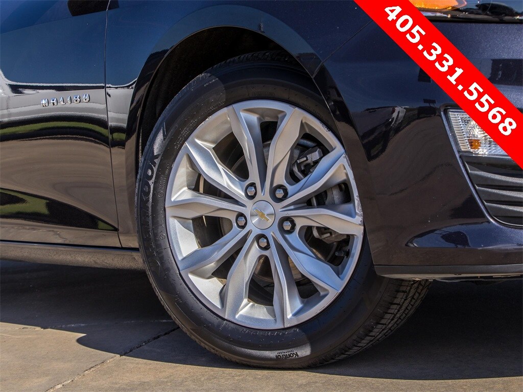2023 Chevrolet Malibu 1LT photo 3