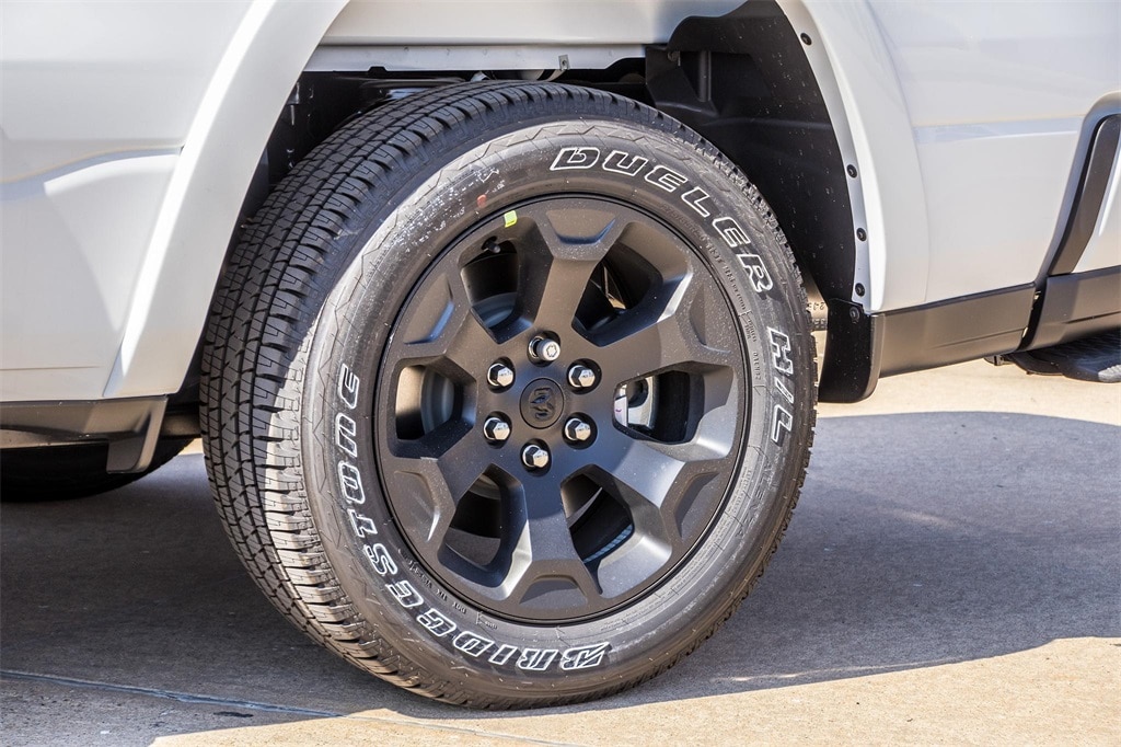 New 2026 Ram 1500 BIG HORN CREW CAB 4X4 5'7 BOX Pickup