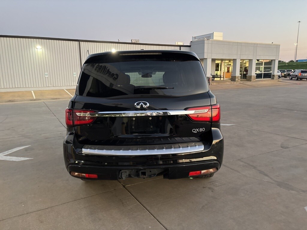 2019 Infiniti QX80 Luxe photo 4