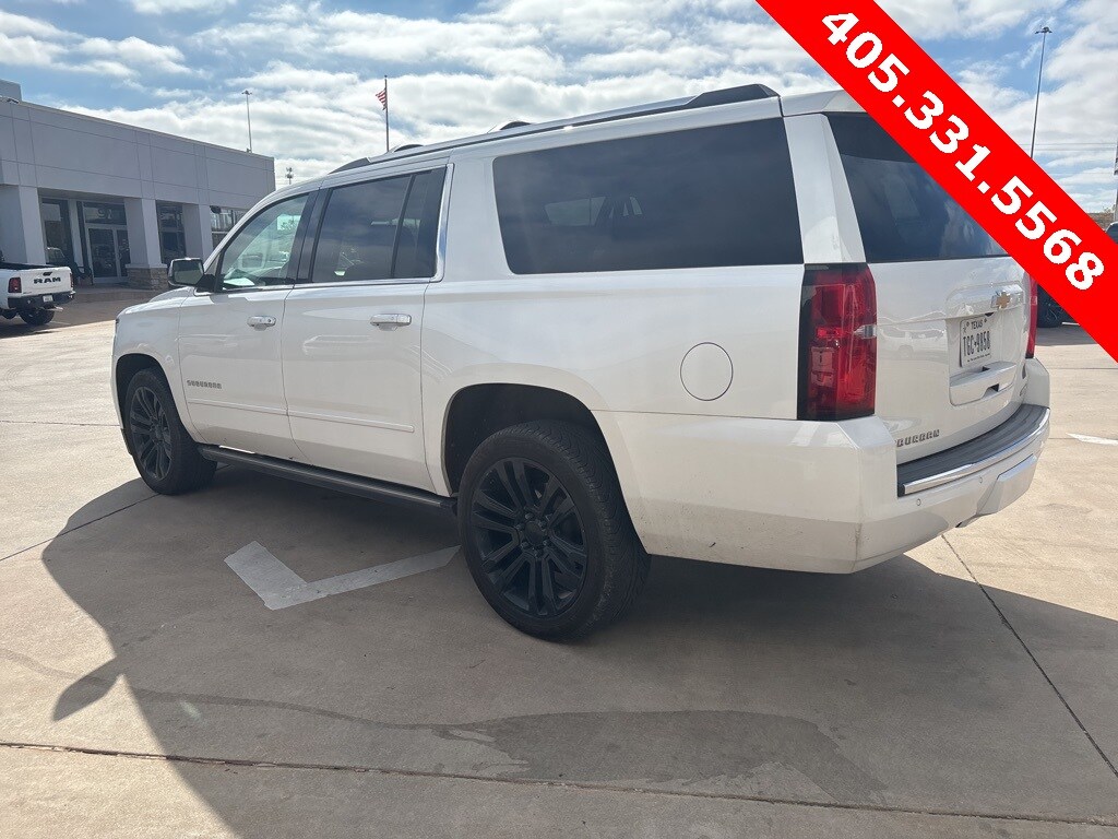 2019 Chevrolet Suburban Premier photo 2