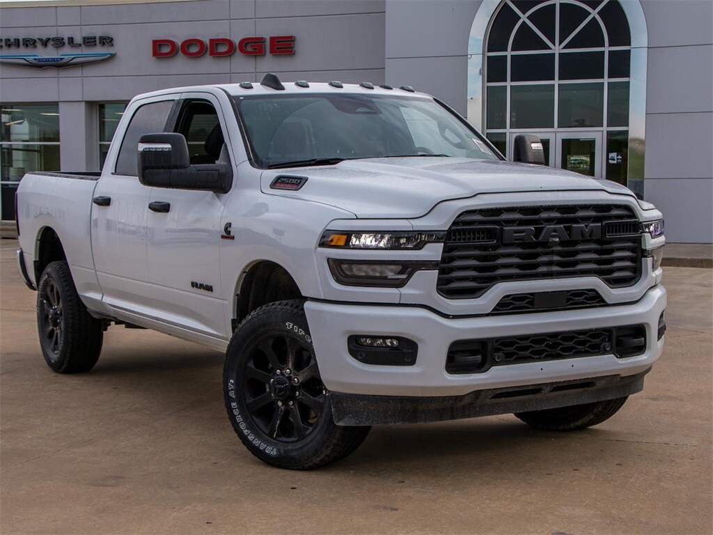 New 2025 Ram 2500 BIG HORN CREW CAB 4X4 6'4 BOX Pickup