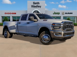 2026 Ram 3500 TRADESMAN CREW CAB 4X4 8' BOX Pickup