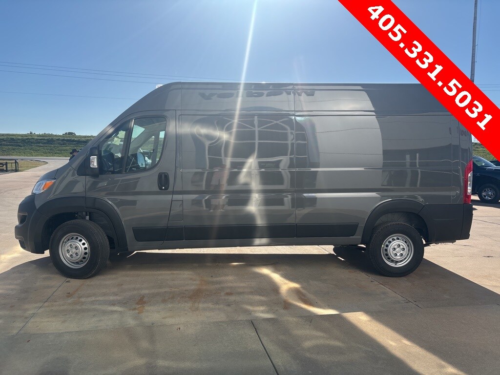 2026 Ram ProMaster 2500 photo 3