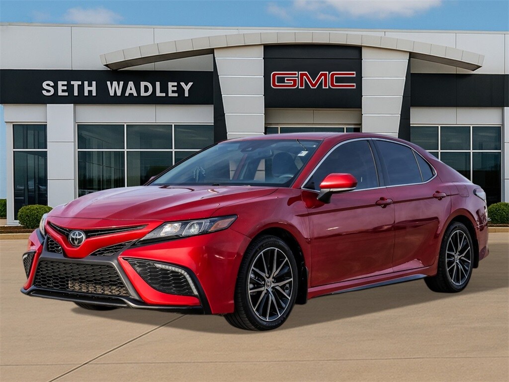 Used 2023 Toyota Camry SE Sedan
