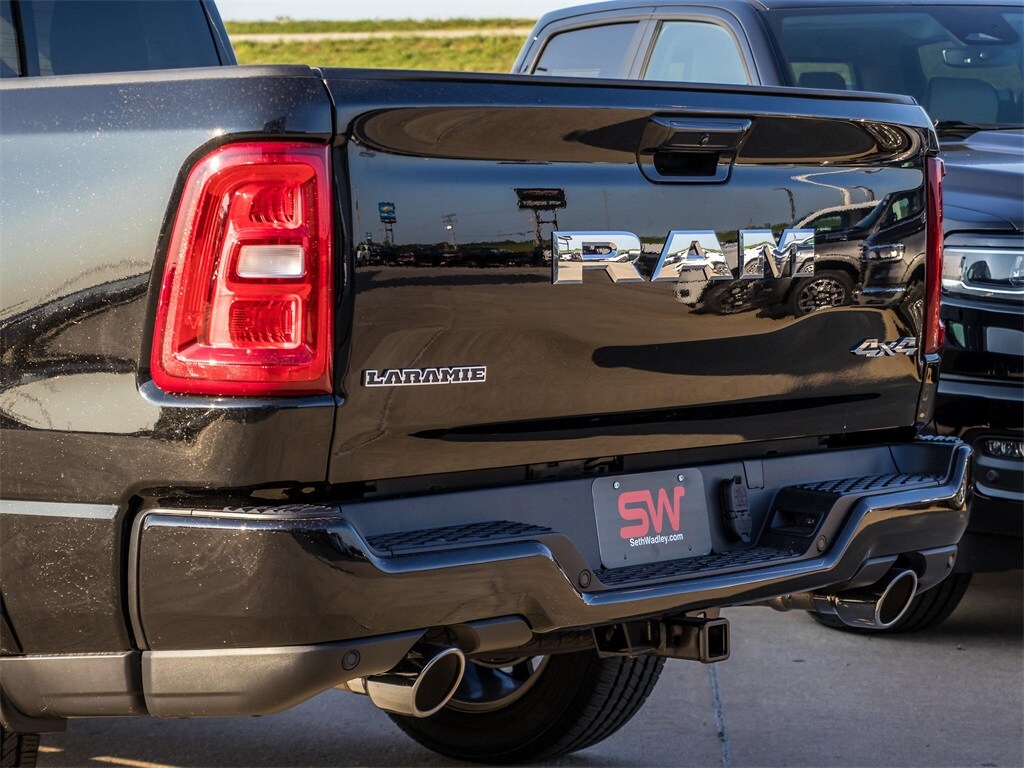 New 2026 Ram 1500 LARAMIE CREW CAB 4X4 5'7 BOX Pickup