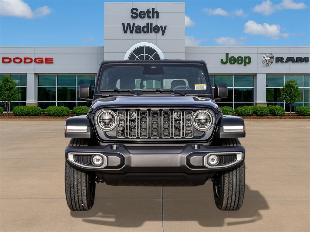 New 2026 Jeep Gladiator SAHARA 4X4 Pickup