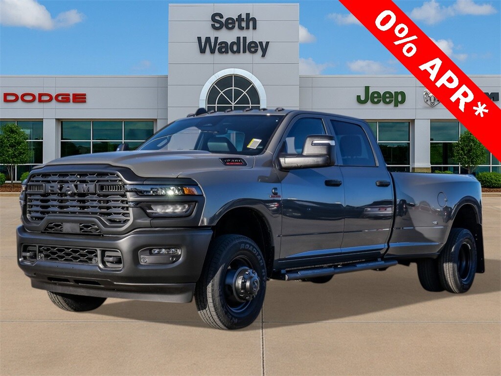 New 2026 Ram 3500 TRADESMAN CREW CAB 4X4 8' BOX Pickup