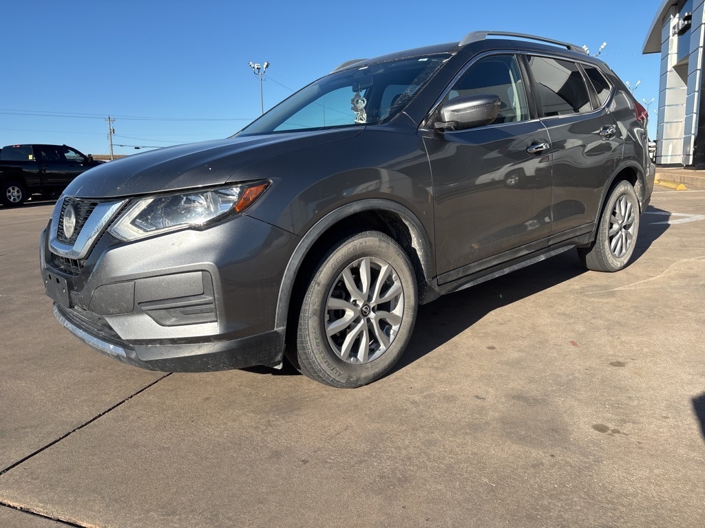Used 2018 Nissan Rogue SV with VIN JN8AT2MV5JW301783 for sale in Pauls Valley, OK