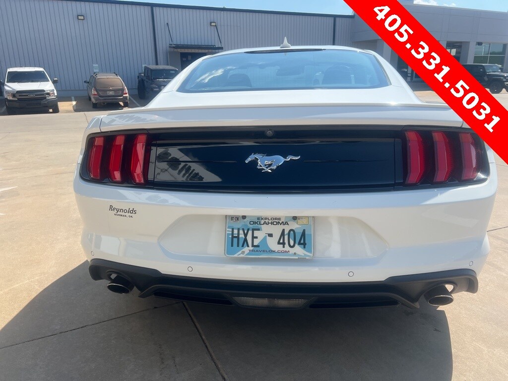 2021 Ford Mustang EcoBoost Premium photo 4