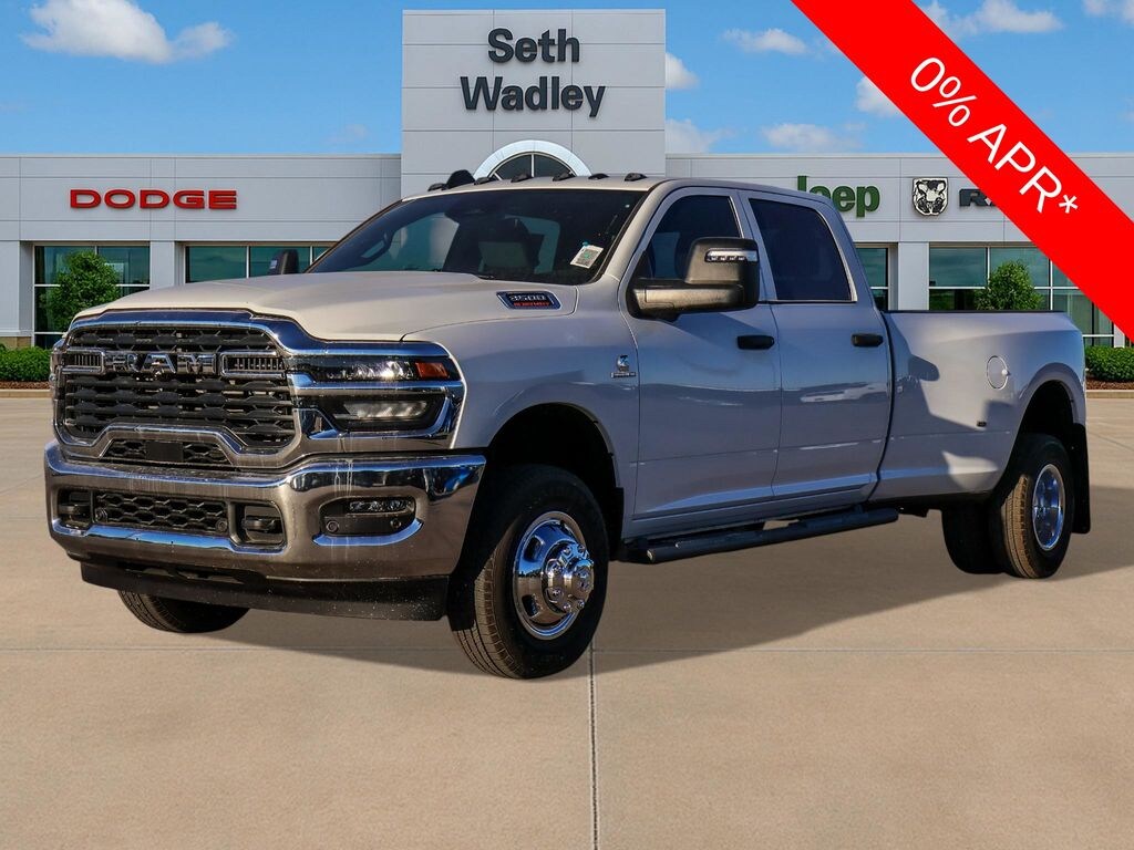 New 2026 Ram 3500 TRADESMAN CREW CAB 4X4 8' BOX Pickup