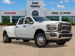 2026 Ram 3500 TRADESMAN CREW CAB 4X4 8' BOX Pickup