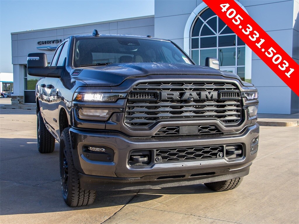 2025 Ram 2500 Big Horn photo 3