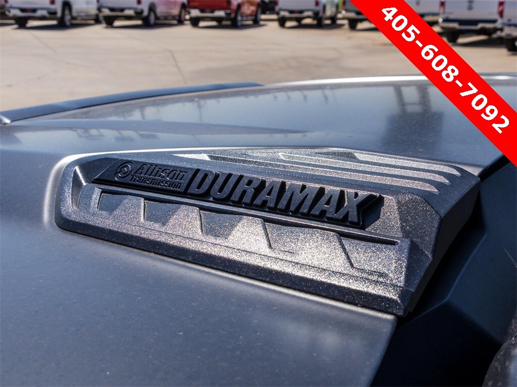 2024 Chevrolet Silverado 2500HD High Country photo 3
