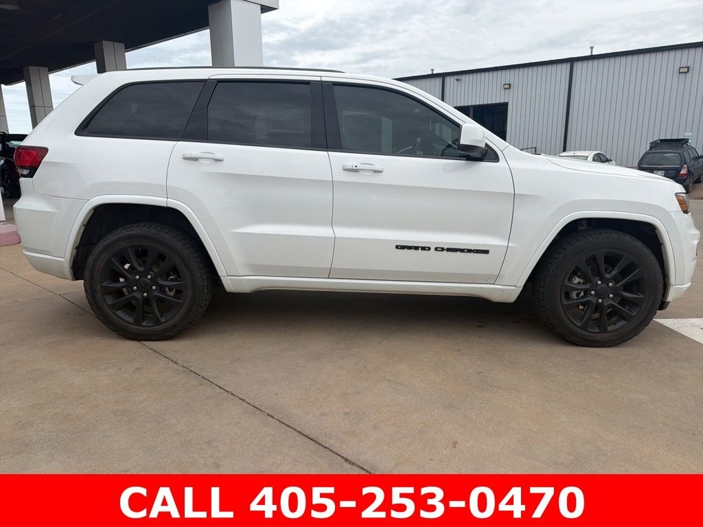 Used 2018 Jeep Grand Cherokee Laredo 4x4 SUV