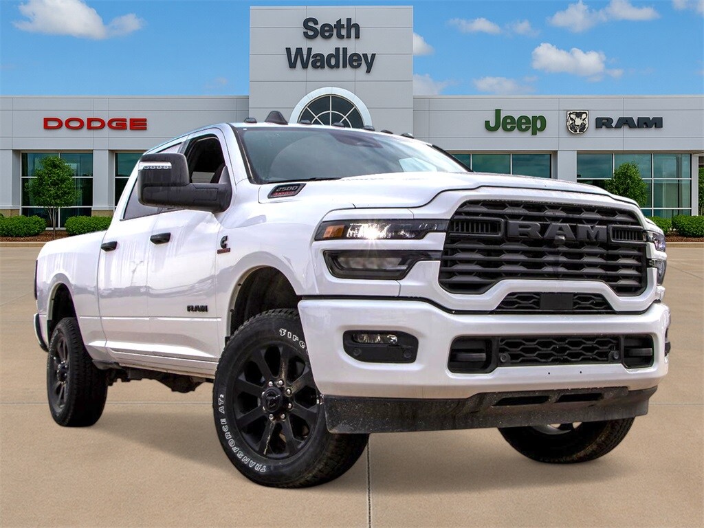New 2025 Ram 2500 BIG HORN CREW CAB 4X4 6'4 BOX Pickup