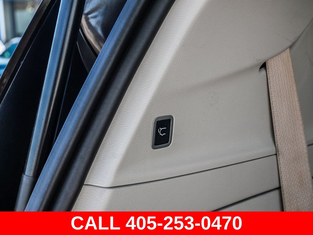 2021 Chrysler Pacifica Hybrid Touring L - Photo 13