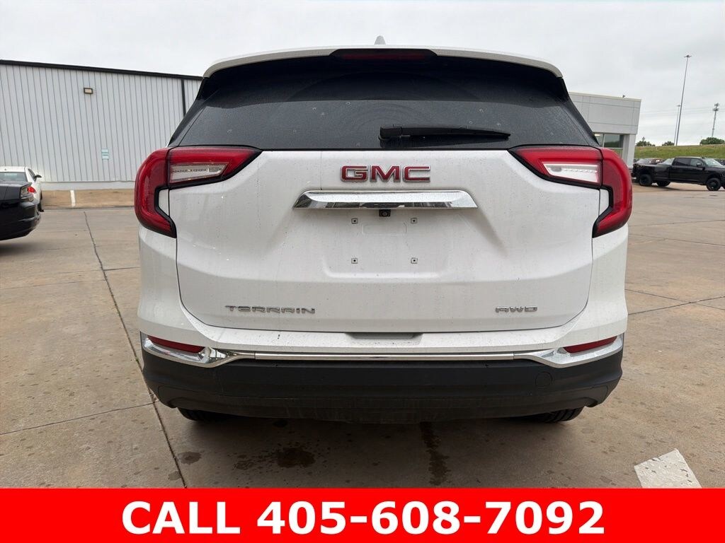 Used 2024 GMC Terrain SLT SUV
