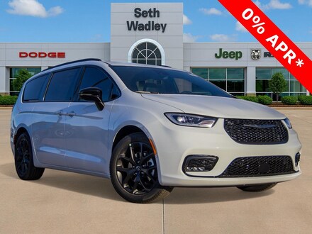 2026 Chrysler Pacifica SELECT Passenger Van