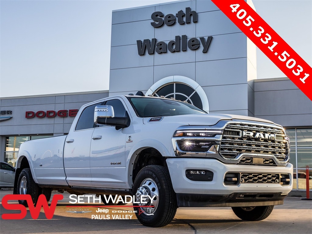 New 2025 Ram 3500 LIMITED LONGHORN CREW CAB 4X4 8' BOX Pickup