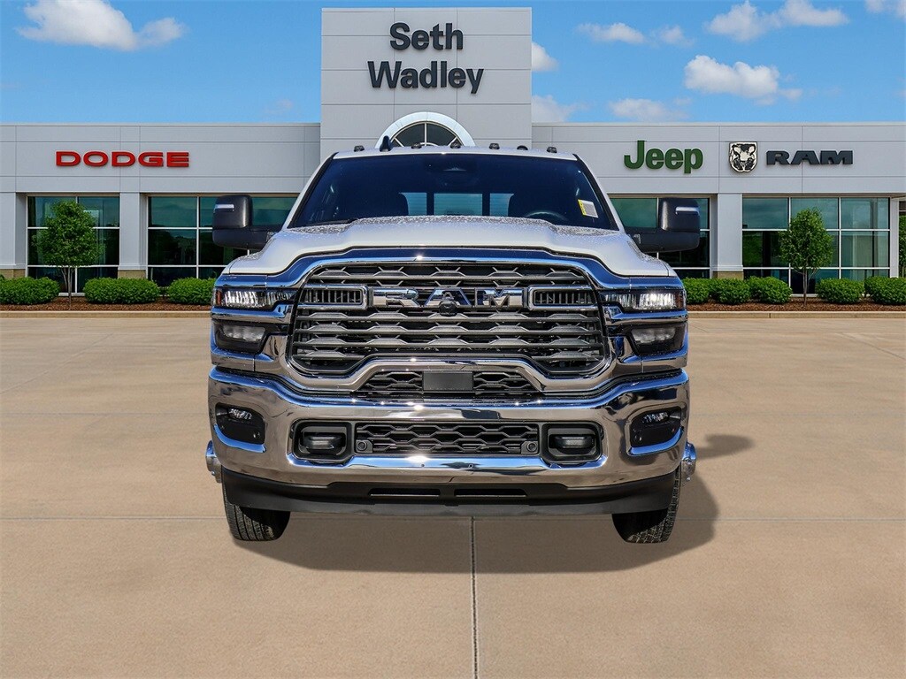 New 2026 Ram 3500 TRADESMAN CREW CAB 4X4 8' BOX Pickup