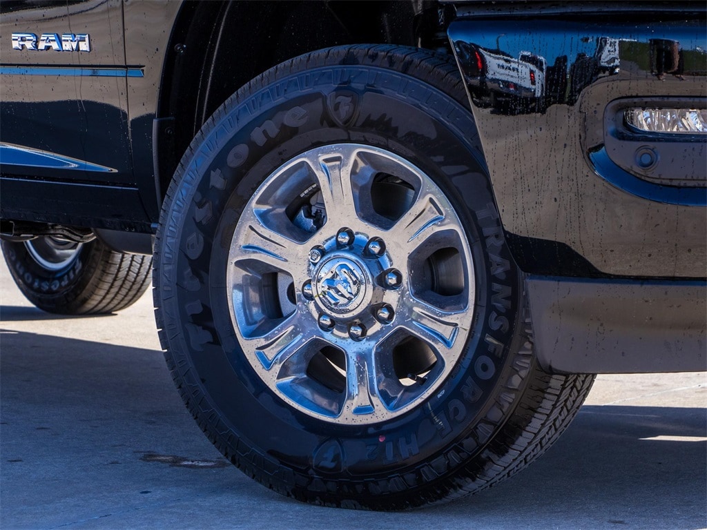 New 2025 Ram 2500 BIG HORN CREW CAB 4X4 6'4 BOX Pickup