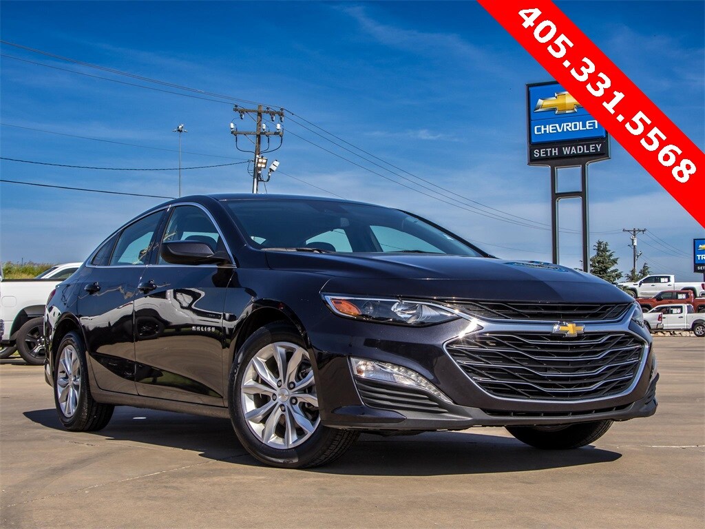 2023 Chevrolet Malibu 1LT photo 2