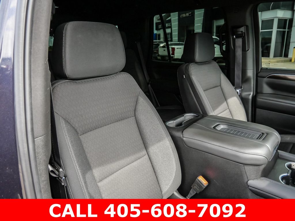 2024 GMC Yukon SLE - Photo 18