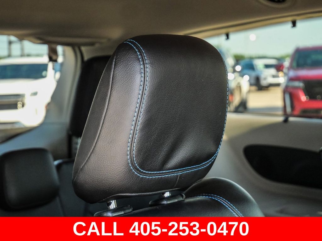 2021 Chrysler Pacifica Hybrid Touring L - Photo 24