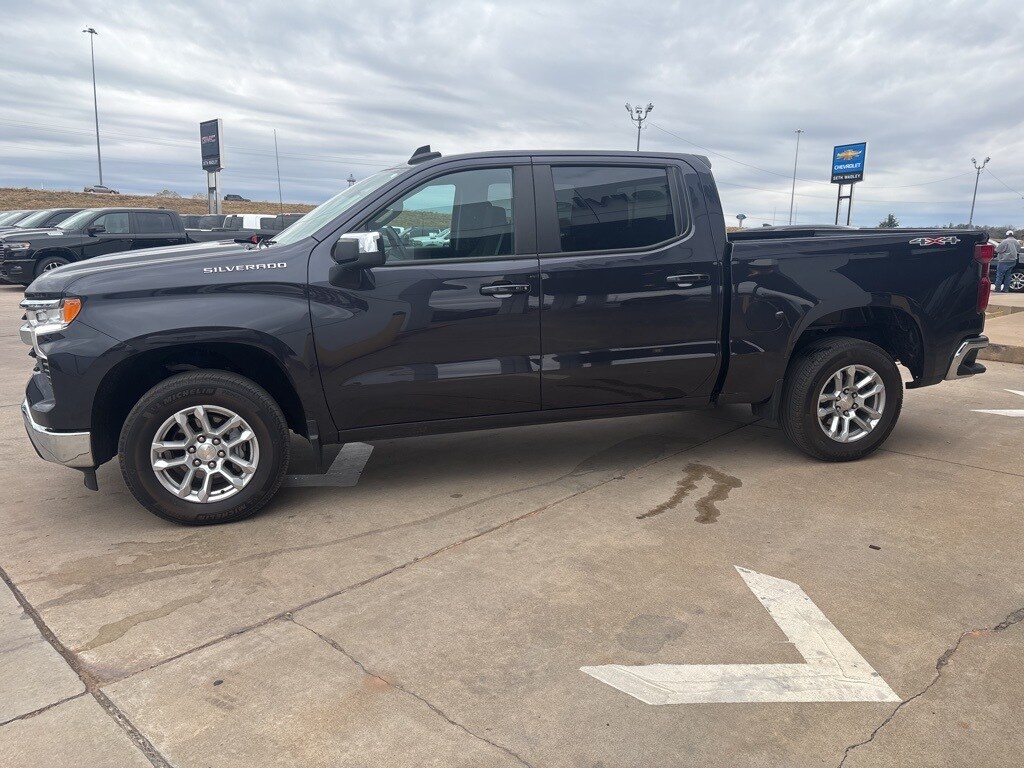 Used 2022 Chevrolet Silverado 1500 LT Truck Crew Cab