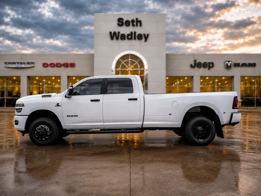 New 2026 Ram 3500 BIG HORN CREW CAB 4X4 8' BOX Pickup