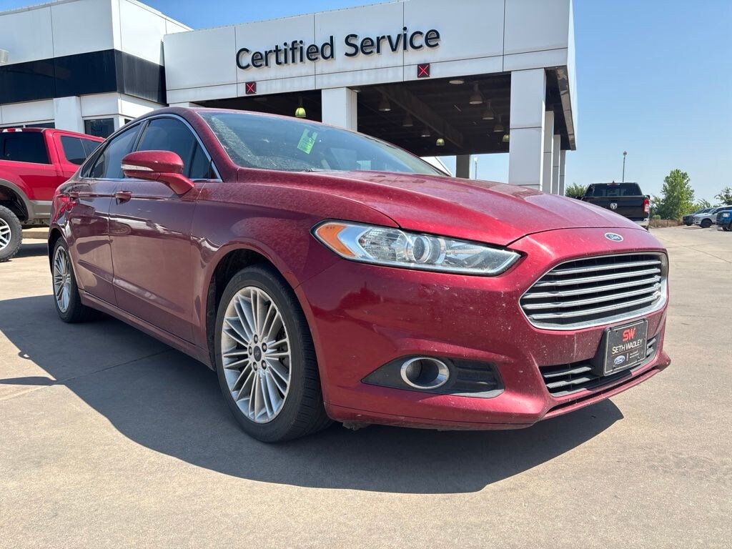 Used 2016 Ford Fusion SE Sedan